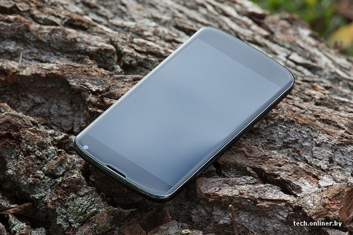 是LG Nexus 4 還未發表，俄羅斯網站已經整台測好了...這篇文章的首圖