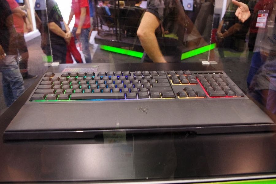 是IFA 2016 ： Razer 低行程機械式鍵盤結構第二款商品來了， Razer 展出 Ortana Chroma 新電競鍵盤這篇文章的首圖