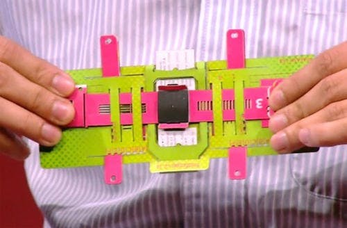 是史丹佛大學研究人員將發送一萬組「摺紙顯微鏡」（Foldscope）來推廣科學教育這篇文章的首圖