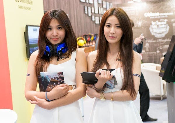 是Computex 2014：你用 iPhone 聽音樂嗎？來點「更高級」的耳機與音響吧！ 這篇文章的首圖