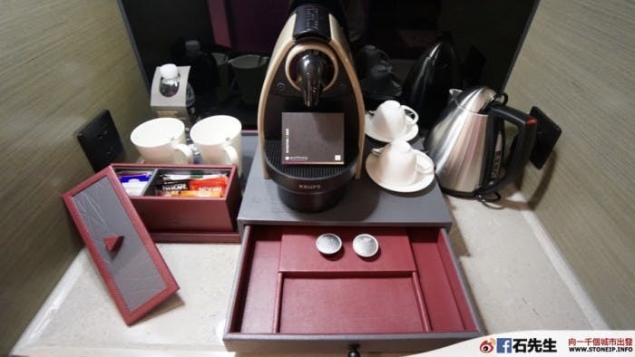 nanjing-hong-kong-express-shanghai-travel-experience17