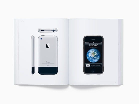 是硬是要學科技新知：這次Apple不賣科技產品，首次發表緬懷Steve Jobs與Apple設計精品的精裝圖冊這篇文章的首圖
