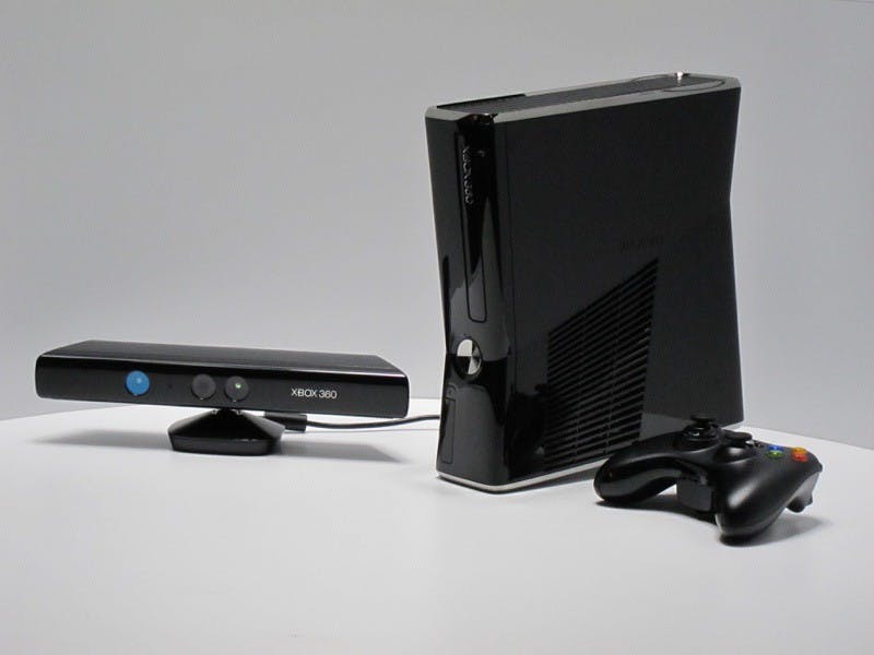 Kinect_and_Xbox_360_at_E3_2010_resize