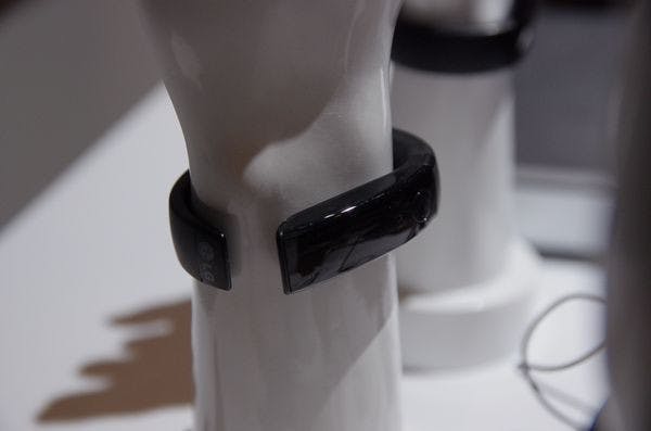 是CES 2014 ： LG 進軍智慧穿戴設備，宣布推出 Lifeband Touch 智慧腕帶與心跳偵測耳機這篇文章的首圖