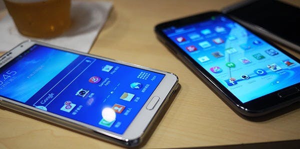 是Samsung Galaxy Note 2 vs Note 3 智慧型手機大比較（新增軟體篇）這篇文章的首圖