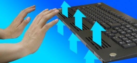 是Thanko 推出冷風鍵盤升級版，具備暖和機制這篇文章的首圖
