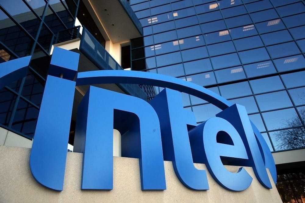是曾帶領研發蘋果A4處理器、AMD Zen架構的Jim Keller加盟Intel這篇文章的首圖