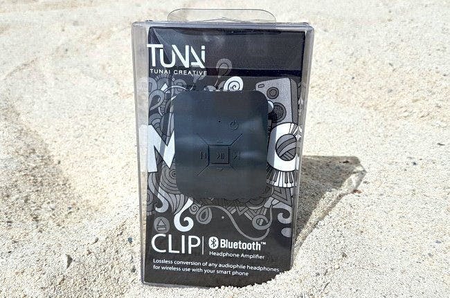 是iPhone 7 充電時無耳機孔能用，「CLIP 無線耳機擴大器」有線耳機變身為無線耳機這篇文章的首圖