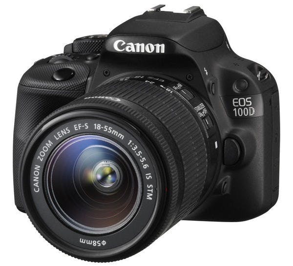 是Canon發表100D與700D，其中100D號稱最小的數位單眼這篇文章的首圖