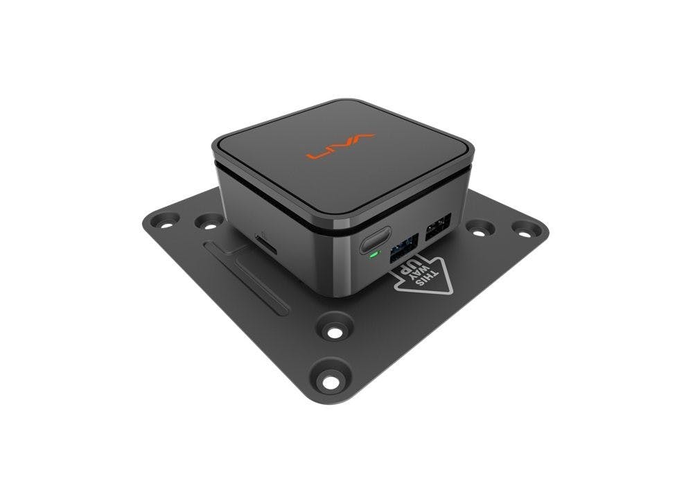 是ECS LIVA Q 主打僅 7x7 公分迷你尺寸，並可支援 4K UHD 影像播放這篇文章的首圖