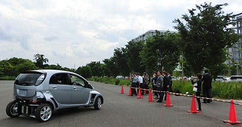 是日本東京大學完成行進間無線供電之電動車模組技術展示這篇文章的首圖