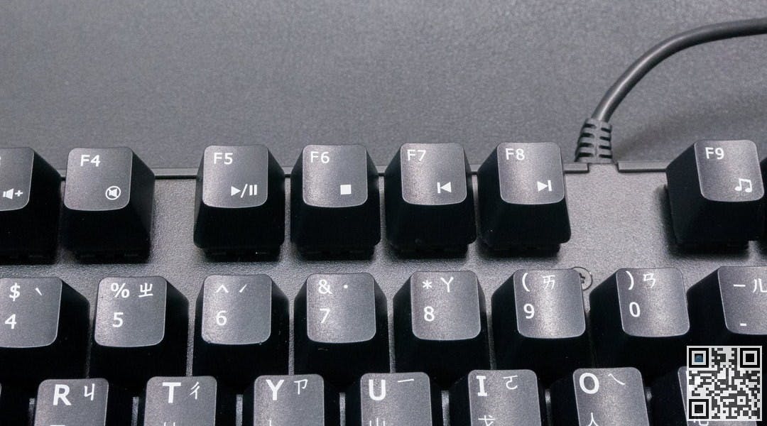 GIGABYTE force k83 12