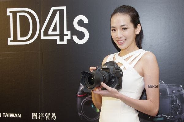 是畫素不變強化整體機能， Nikon 新機皇 D4s 在台發表這篇文章的首圖