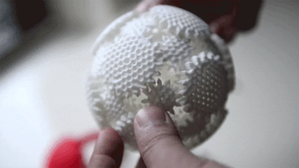 是超酷的 3D 列印齒輪動能轉轉球這篇文章的首圖