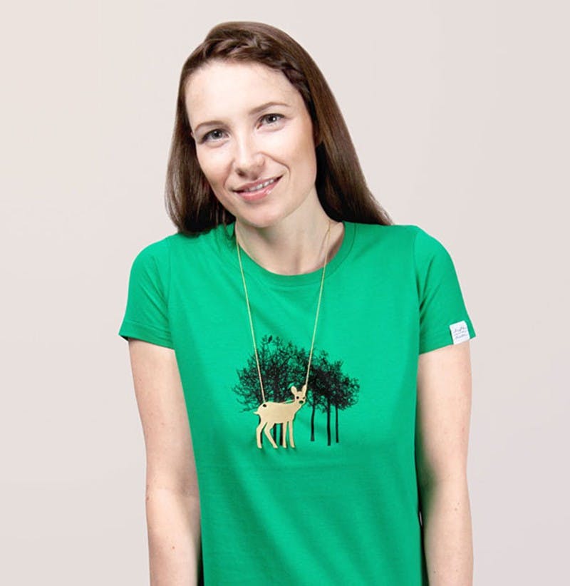 是項鍊 T-Shirt：輕鬆穿出休閒時尚這篇文章的首圖