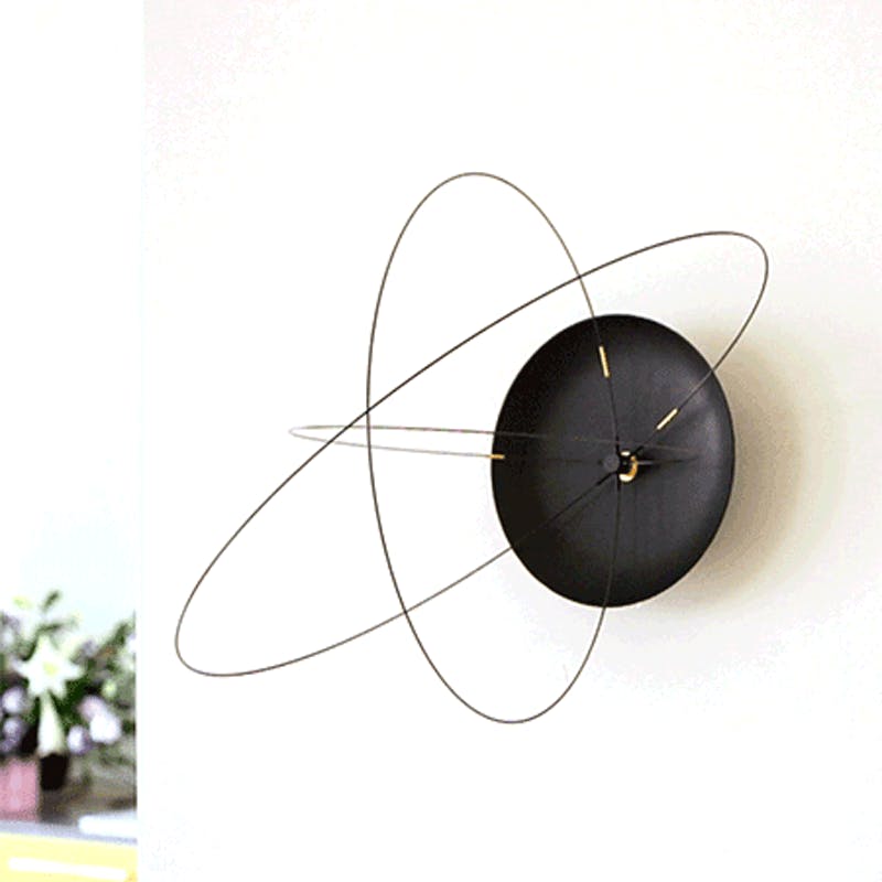 是天文熱愛者無法抗拒的一款鐘，星軌時鐘 The Orbits Clock這篇文章的首圖