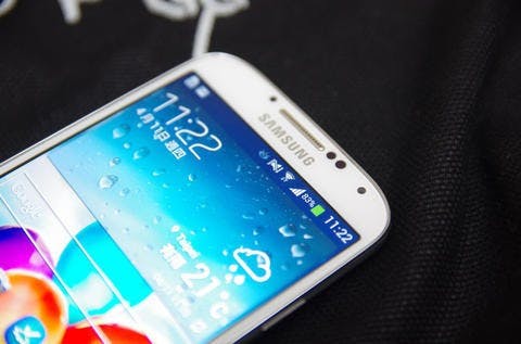 是傳金屬材質的 Galaxy F 與 Galaxy S5 為獨立的產品項目這篇文章的首圖