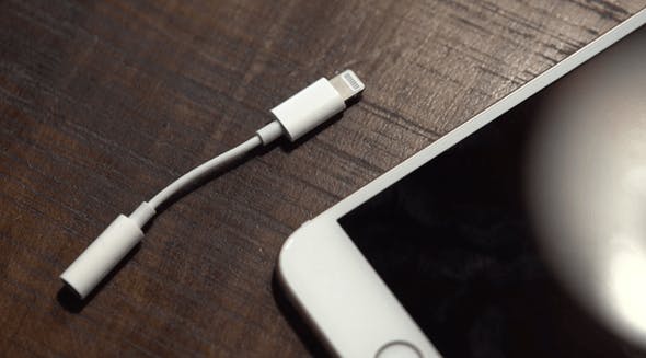 iPhone7-lightning-adapter-3