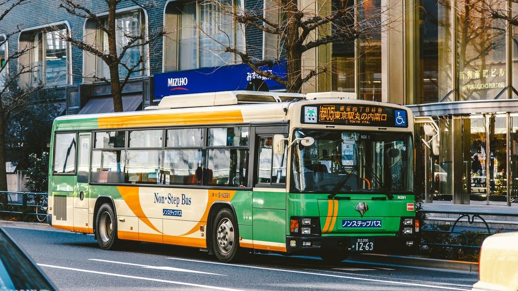 是[面白日本] 就是要乘客舒適有感！像在雲上飄行般的乘車體驗，日本公車兼顧服務與安全！這篇文章的首圖