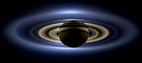 是NASA 拍下地球、月球、火星、金星及土星大合照這篇文章的首圖
