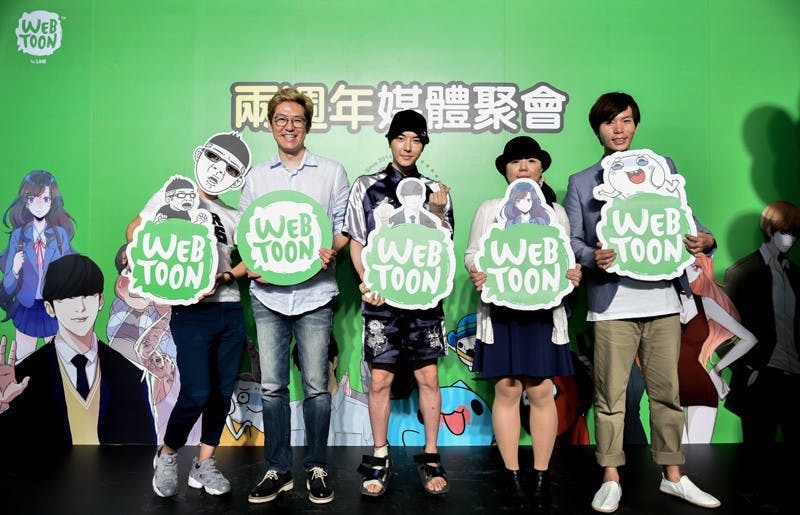 【圖一】深耕台灣市場的行動漫畫平台LINE WEBTOON歡慶在台上線兩週年!(圖由左至右:台灣畫家Duncan、LINE WEBTOON創始人兼首席執行長金俊九、韓國畫家朴泰俊、台灣畫家_resize