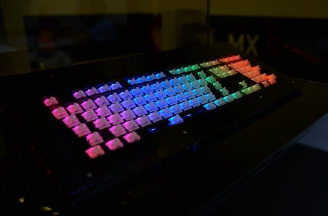 是Computex 2014：Cherry 發光多色新軸體 Cherry MX RGB這篇文章的首圖