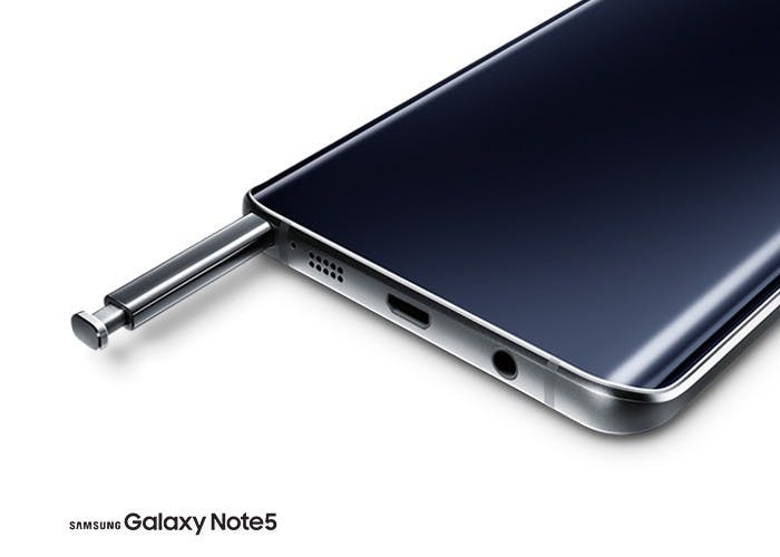 是使用 Galaxy Note 5 之前最好閱讀說明書，畢竟 S Pen 的收納其實是有方向性的這篇文章的首圖