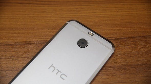 是硬是要學科技新知：HTC 10 evo 評測／延續光雕設計，支援IP57防水的大螢幕全金屬機身手機這篇文章的首圖