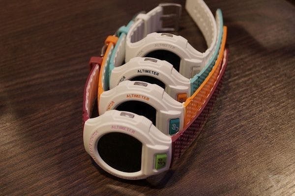 我不是G-SHOCK:ALCATEL 阿爾卡特 發布 三防智能手錶Go Watch