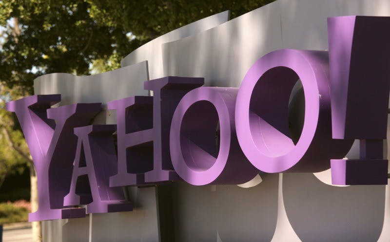 The Yahoo logo is shown at the company's headquarters in Sunnyvale, California April 16, 2013. The company will release its quarterly results on Tuesday. REUTERS/Robert Galbraith (UNITED STATES - Tags: BUSINESS)