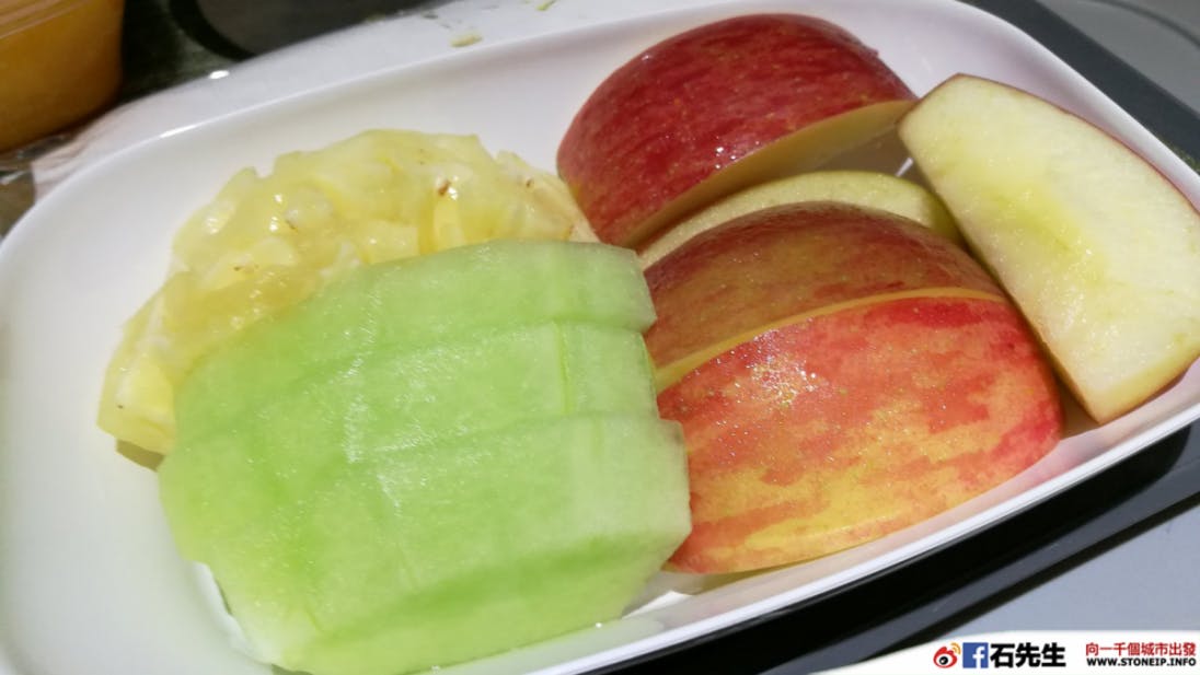 是【飛機餐挑戰】長榮航空（Eva Air）的「水果」特別餐（台北香港晚飯）這篇文章的首圖