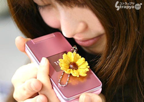 是[好物] 每一朵都是獨一無二～真花手機吊飾這篇文章的首圖