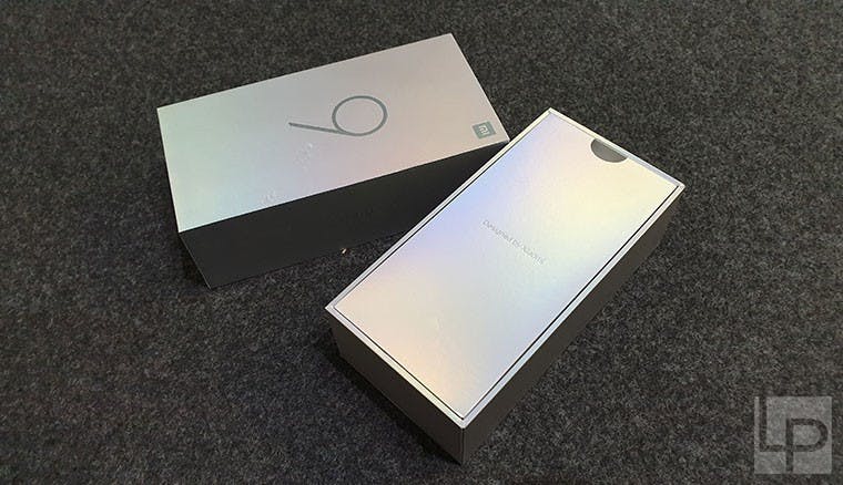 小米9國際版開箱:三色外型、性能跑分、相機實拍