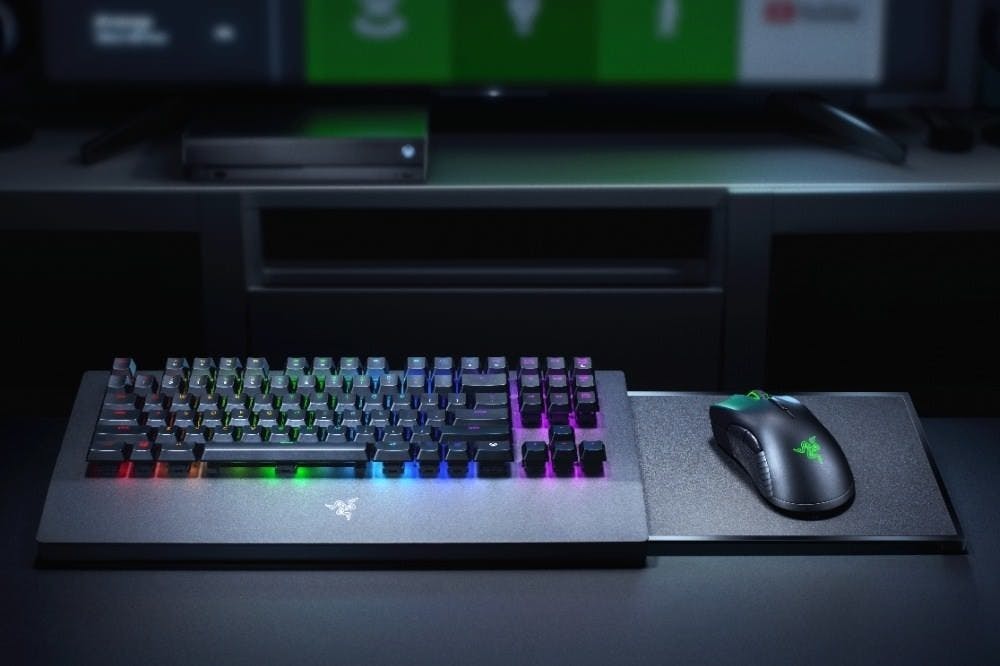 是以Turret設計為基礎，Razer宣布首款對應Xbox One的無線鍵盤滑鼠組這篇文章的首圖