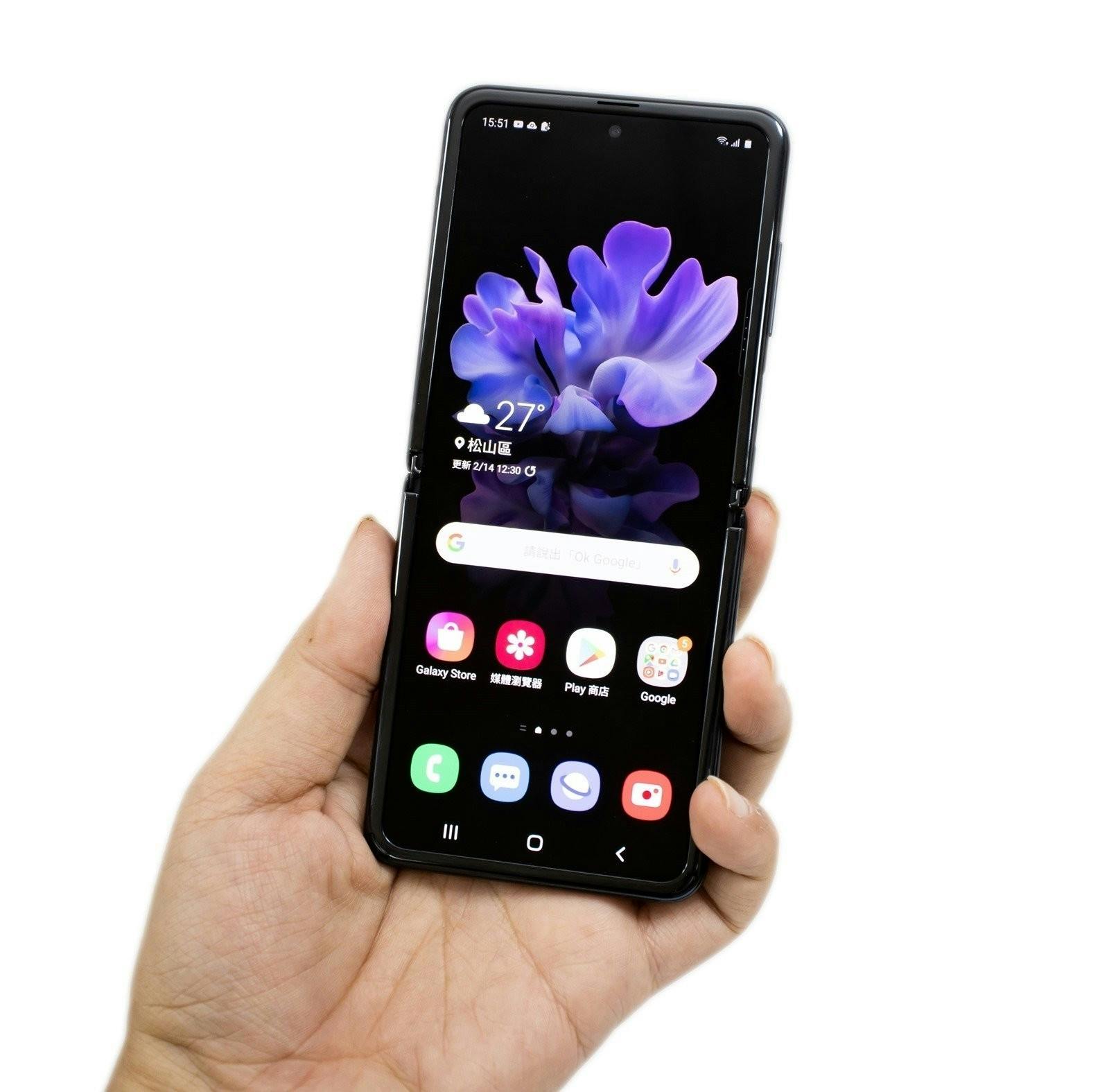 最期待的新機 Samsung Galaxy Z Flip 快速簡單開箱,看看全新盒裝裡面有什麼?!(Galaxy Z Flip unboxing) @3C 達人廖阿輝