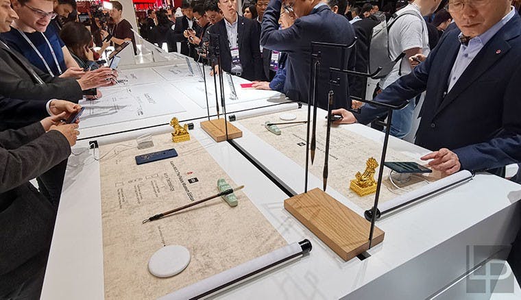 絕美戰鬥天使:小米9透明尊享版動眼看!小米MWC 2019展出規模全面升級