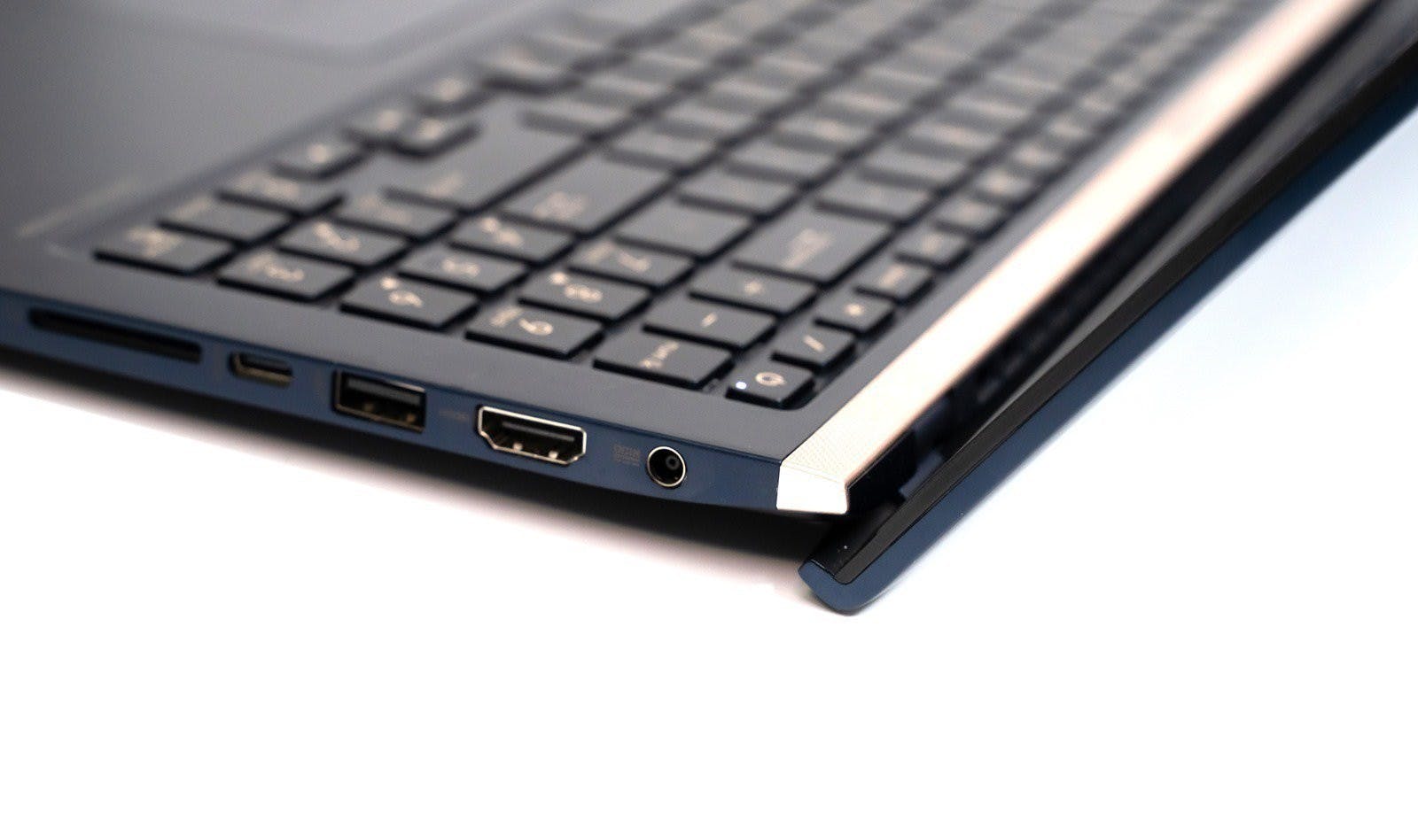 美.力 無邊 ASUS ZenBook 15 (UX533FD) 不僅世界最小,還有獨立顯卡的輕薄怪獸筆記型電腦! @3C 達人廖阿輝