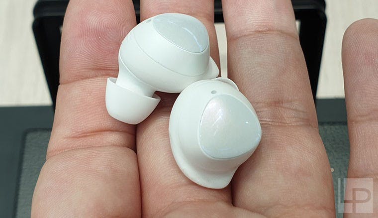 配戴更舒適、收納盒加入無線充電:SamsungGalaxy Buds真無線藍牙耳機動手玩