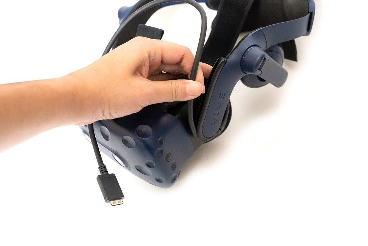 終於完全體!Vive / Vive Pro 無線套件 入手開箱/安裝/心得分享 (含 Thunderbolt 3 外接盒使用實測) @3C 達人廖阿輝