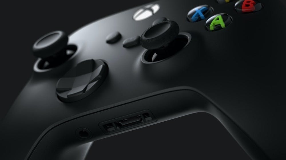Xbox2020 Cntlr TiltedPorts MKT 16x9 RGB 搭配Xbox Series X的新款控制手把導入不少強化設計,新增分享按鍵