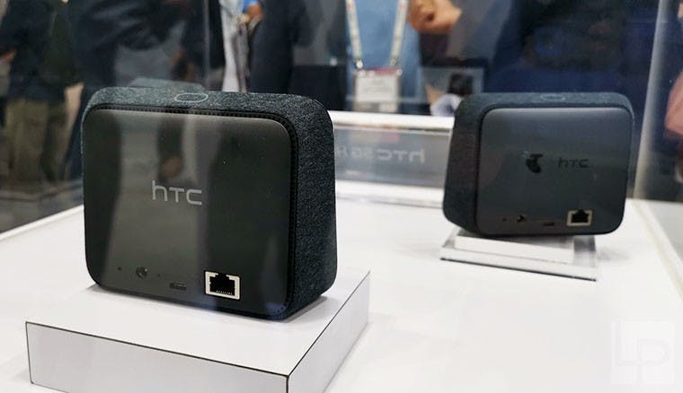 HTC展出5G mobile smart hub行動基地台與具備6DoF控制器的VIVE Focus Plus一體機