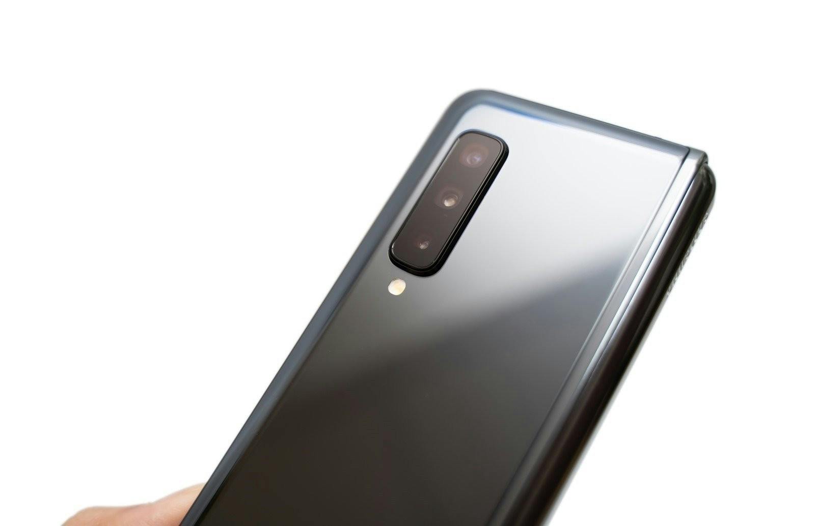 六萬五一台手機還是好想要!三星 Galaxy Fold 折疊螢幕手機開箱分享 @3C 達人廖阿輝