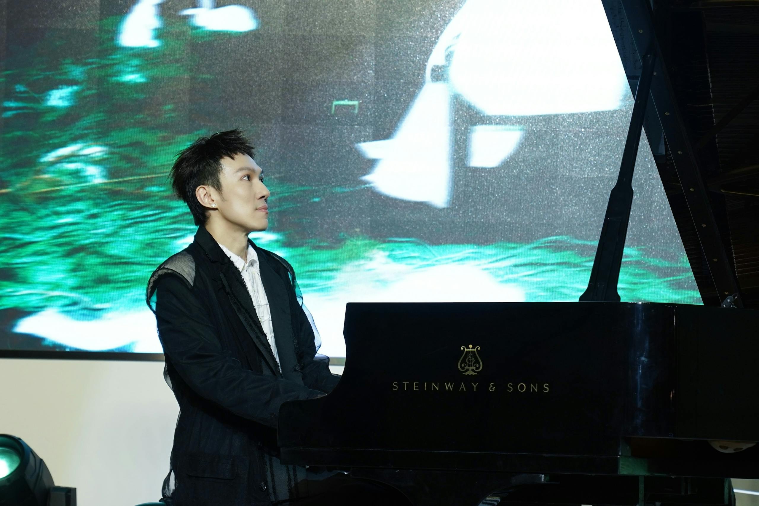 關鍵專訪】走進蘇打綠阿龔的《月光動物園》：用鋼琴與弦樂，寫下一場告別與重新出發- TNL The News Lens 關鍵評論網