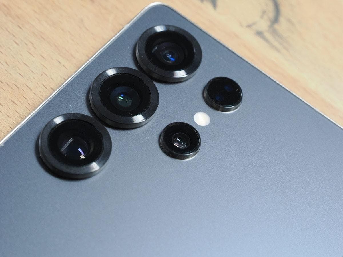 為因應iPhone 18 Pro添加光圈傳聞，韓媒稱Galaxy S26 Ultra有望迎回可變光圈主鏡