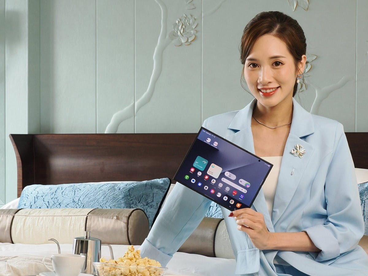 三星Galaxy Z TriFold三折螢幕智慧手機動眼看 以成熟折疊機技術消弭手機與平板界線