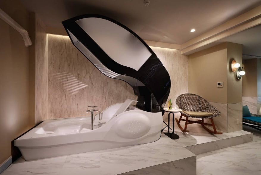 人類用自動洗澡機 現正開放體驗中…