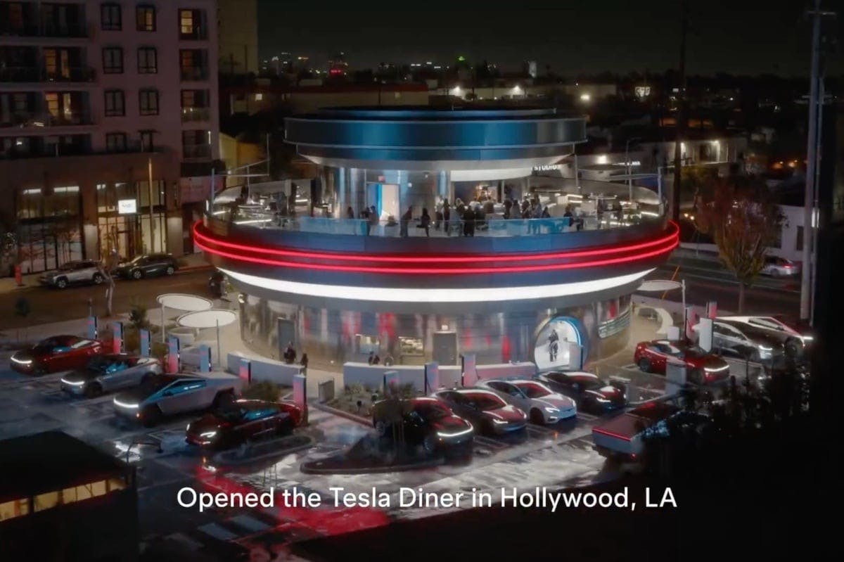 Tesla 2025年度回顧:Cybercab自動駕駛計程車產線正式啟動!預告2026年迎來「超高速」量產