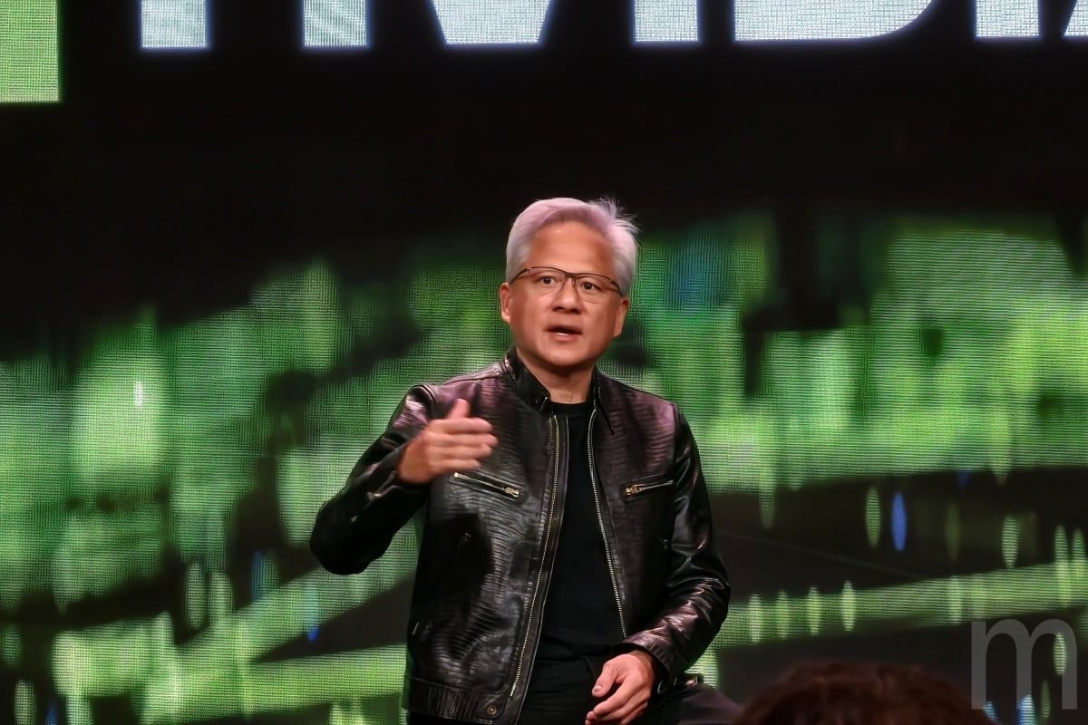 CES 2026：黃仁勳談 AI 工廠革命以及 NVIDIA 如何推動摩爾定律超頻升級