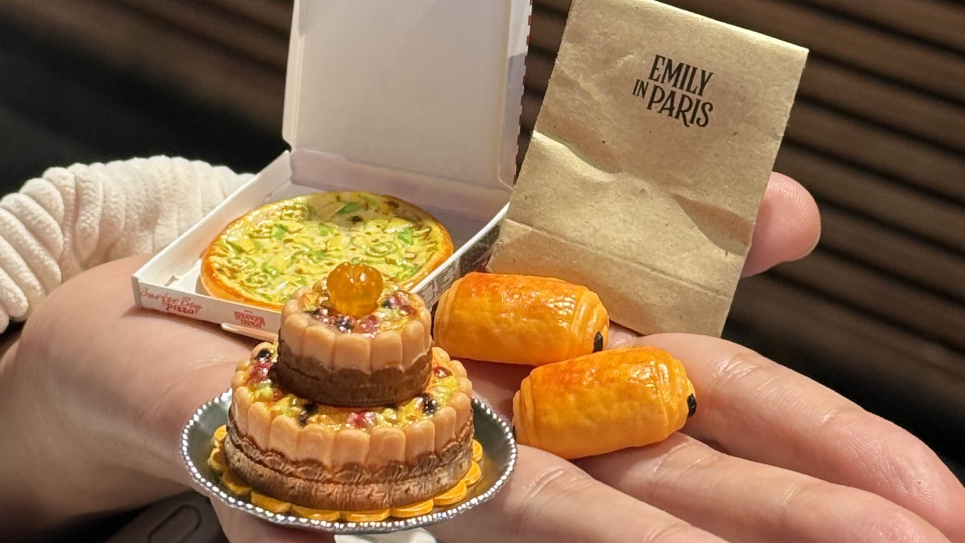 將世界縮小放入手心！ZURU 旗下 Mini Brands 為何從日本紅到比利時？多款 Mini Brands 聯名可愛小物一覽。