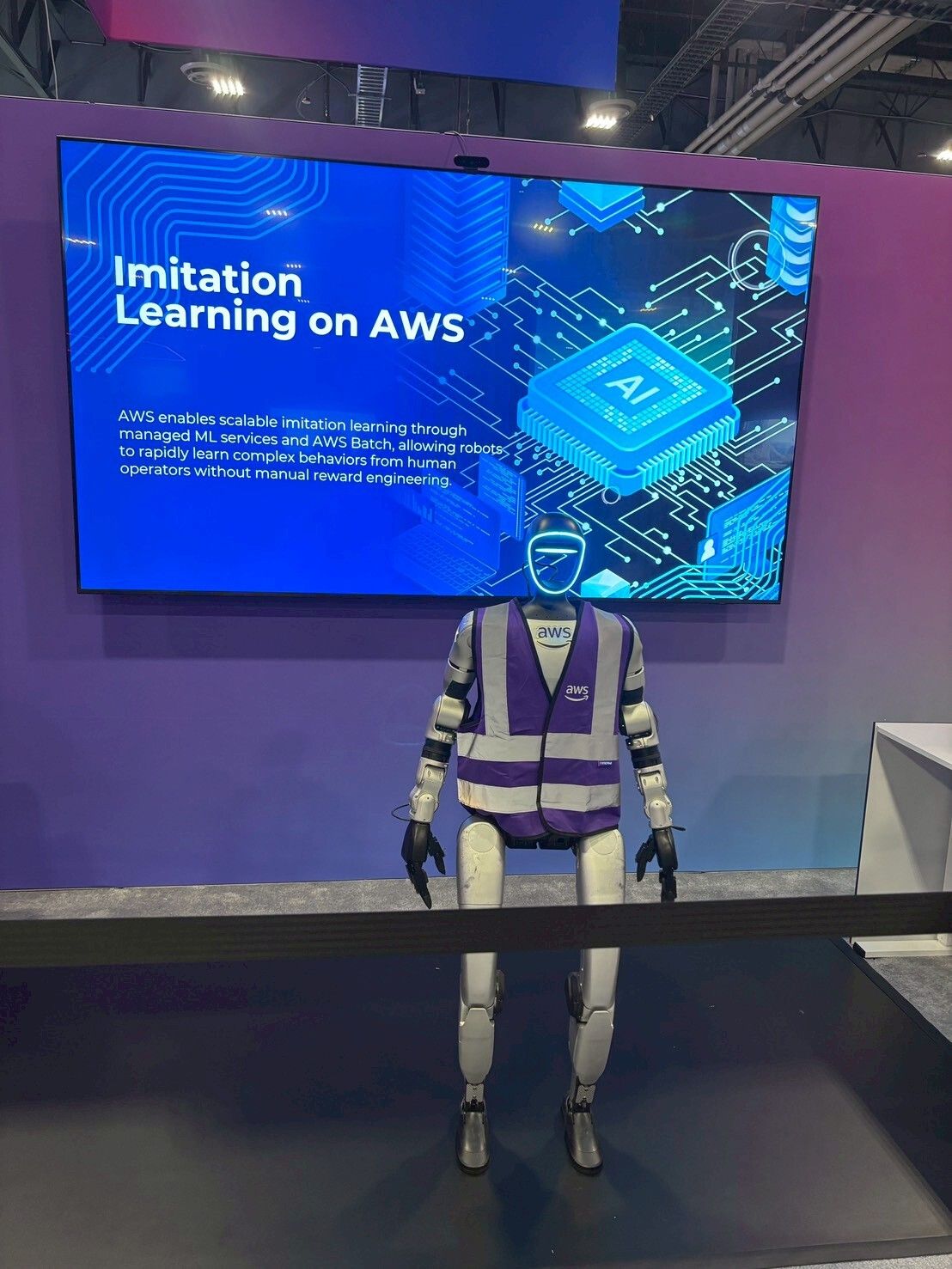 舊倉儲也能超越新建築節能標準——Amazon Grocery 用 AI 讓既有 HVAC 系統省下比預期多一倍的電